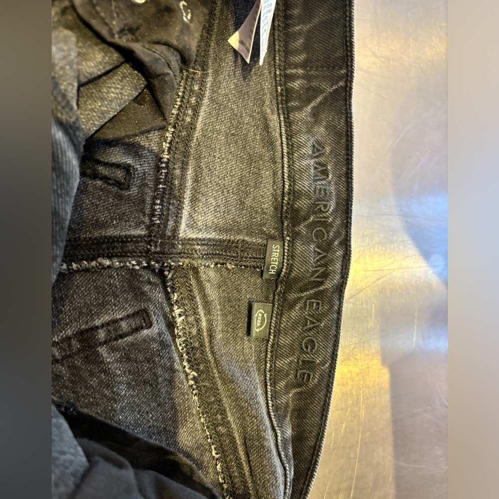 Black American Eagle Jeans. Very stretchy but skinny fit. US size 0 regular.